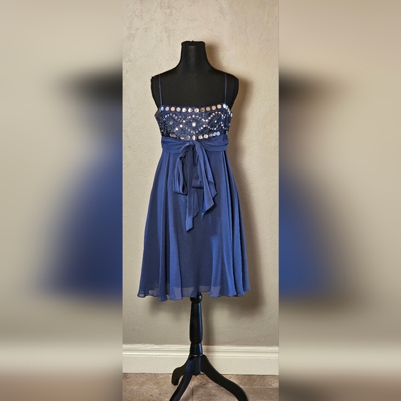 [BCBG MAXAZRIA] Navy Blue Silk SequinBeaded Babydoll Mini Dress 《6》 - Picture 3 of 16